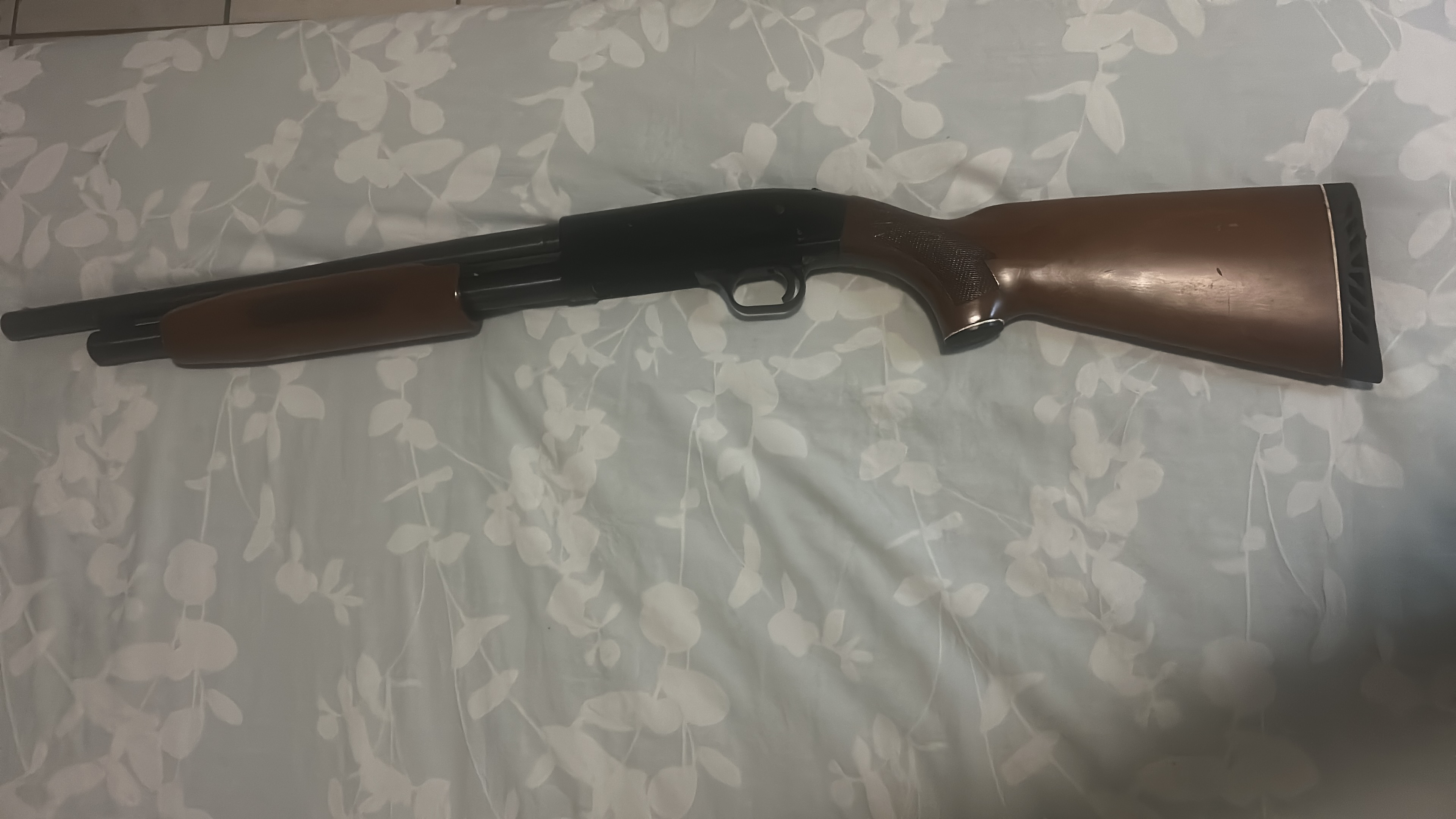 Mossberg 500 12 ga pump action