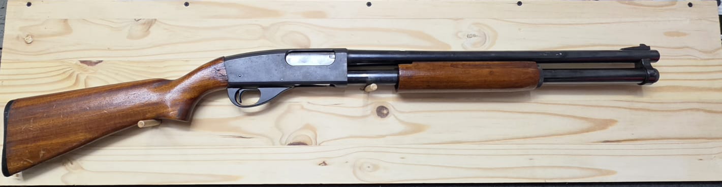 Smith & Wesson 12GA Shotgun