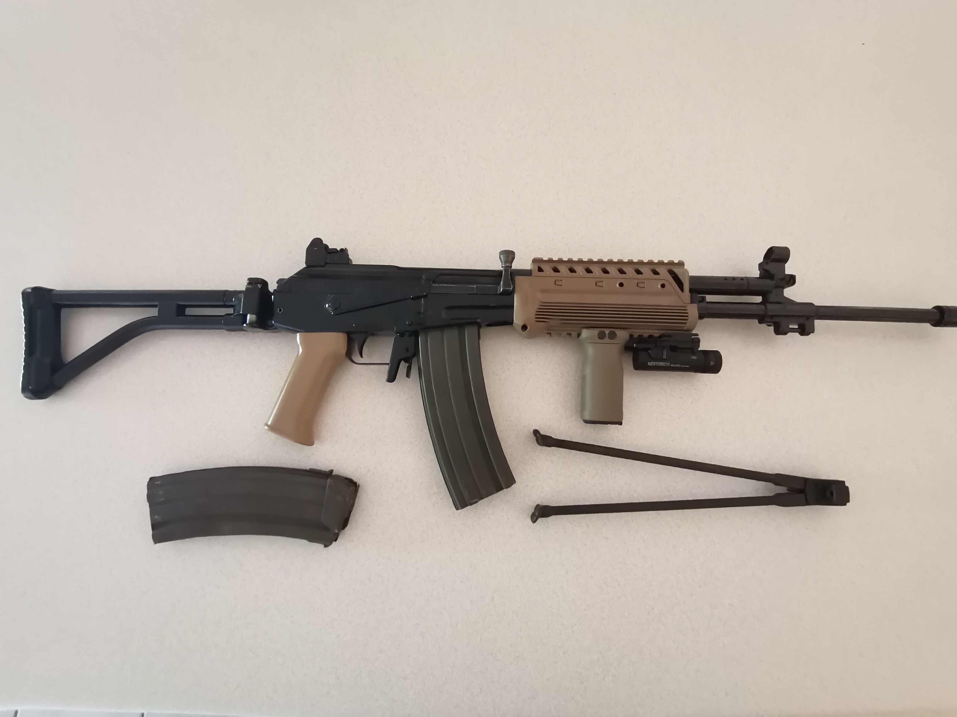 Galil (Lm4)