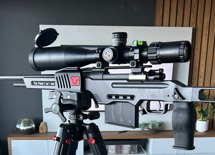 Element Titan 5-25x56 FFP Telescope