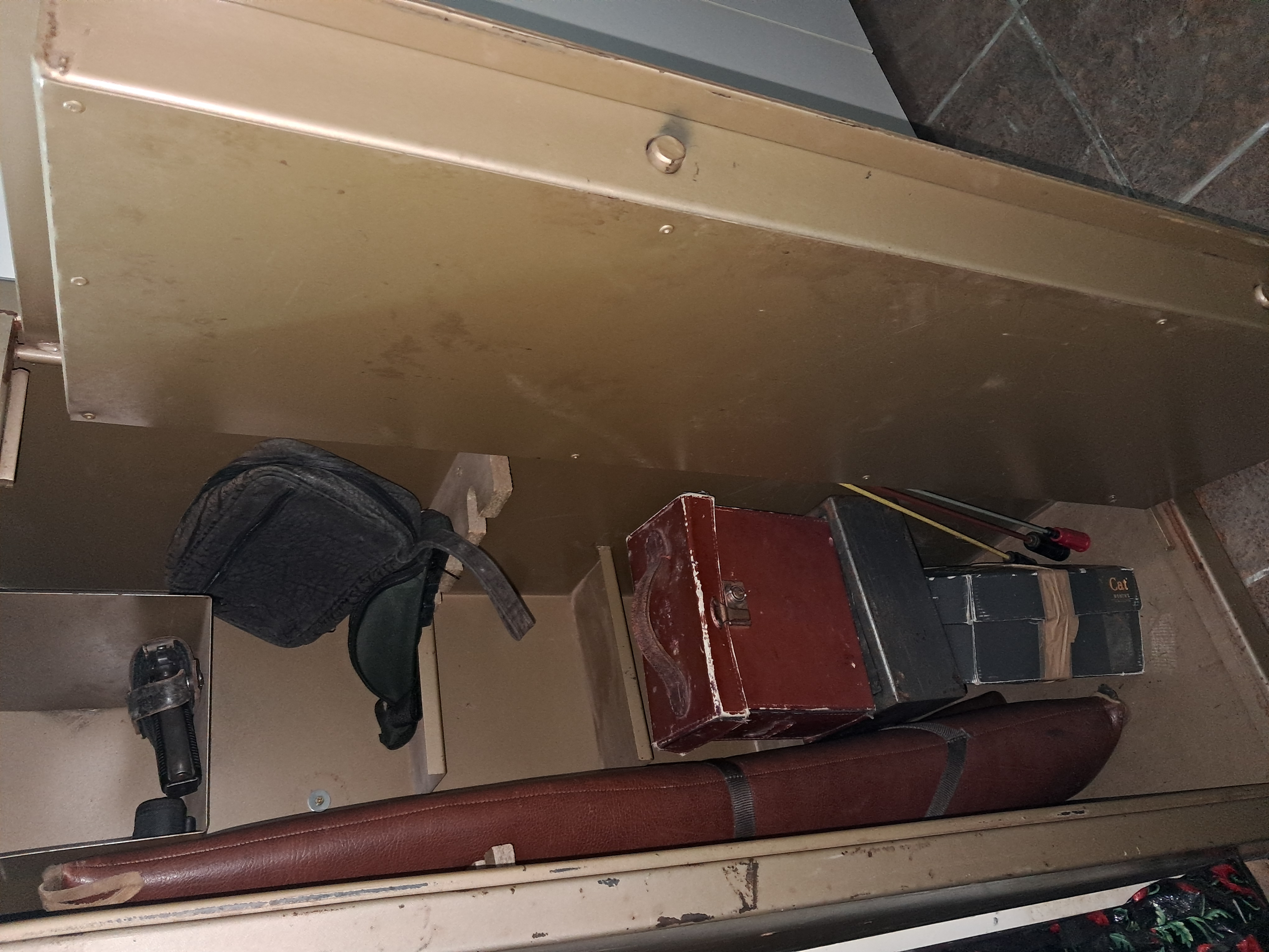 8 Rifle Safe - Image 1