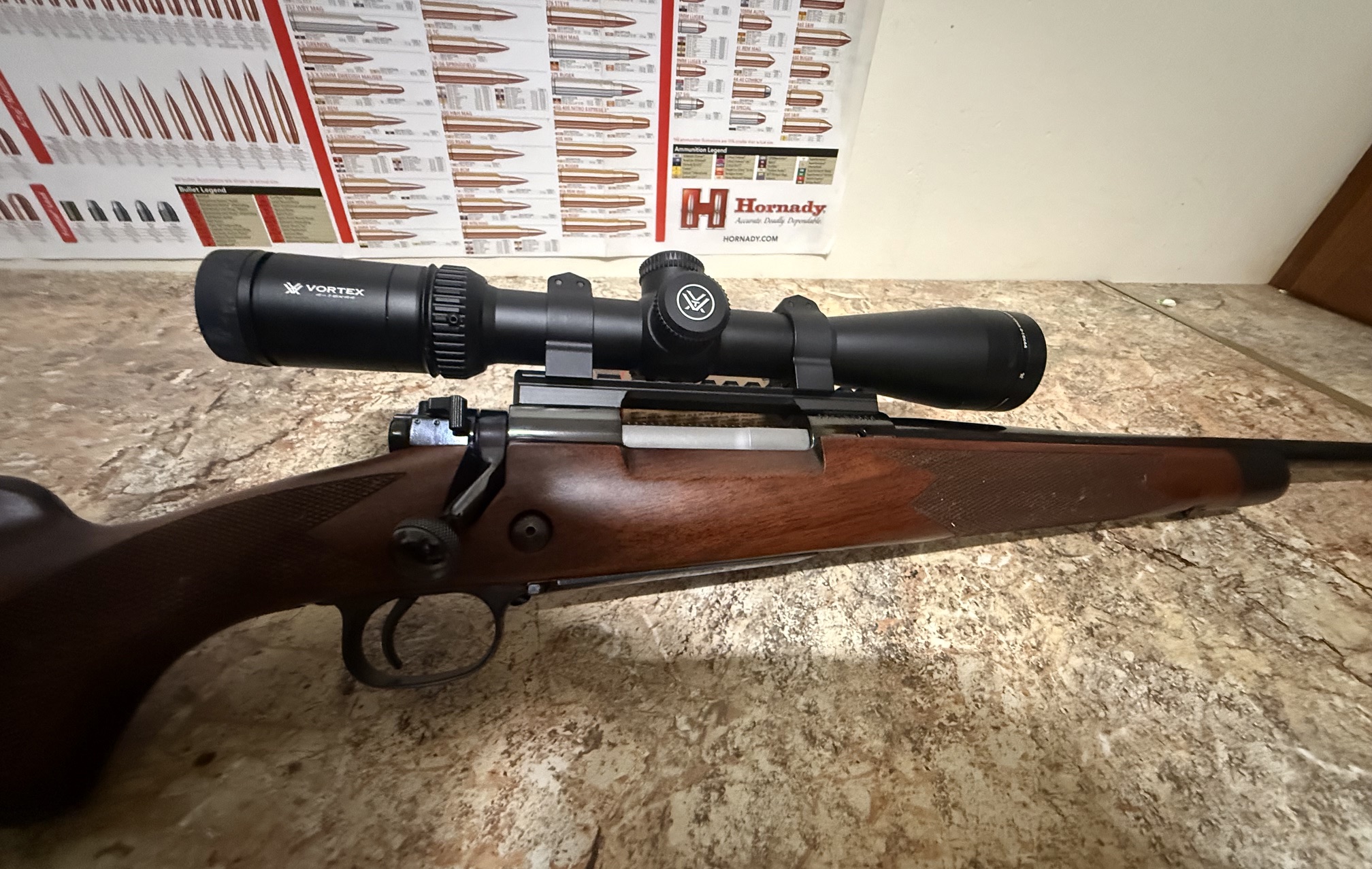 New 3006 Winchester Mod 70 Super Grade with scope. - Image 2