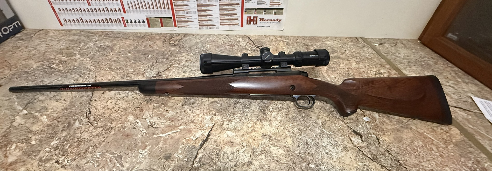 New 3006 Winchester Mod 70 Super Grade with scope. - Image 1