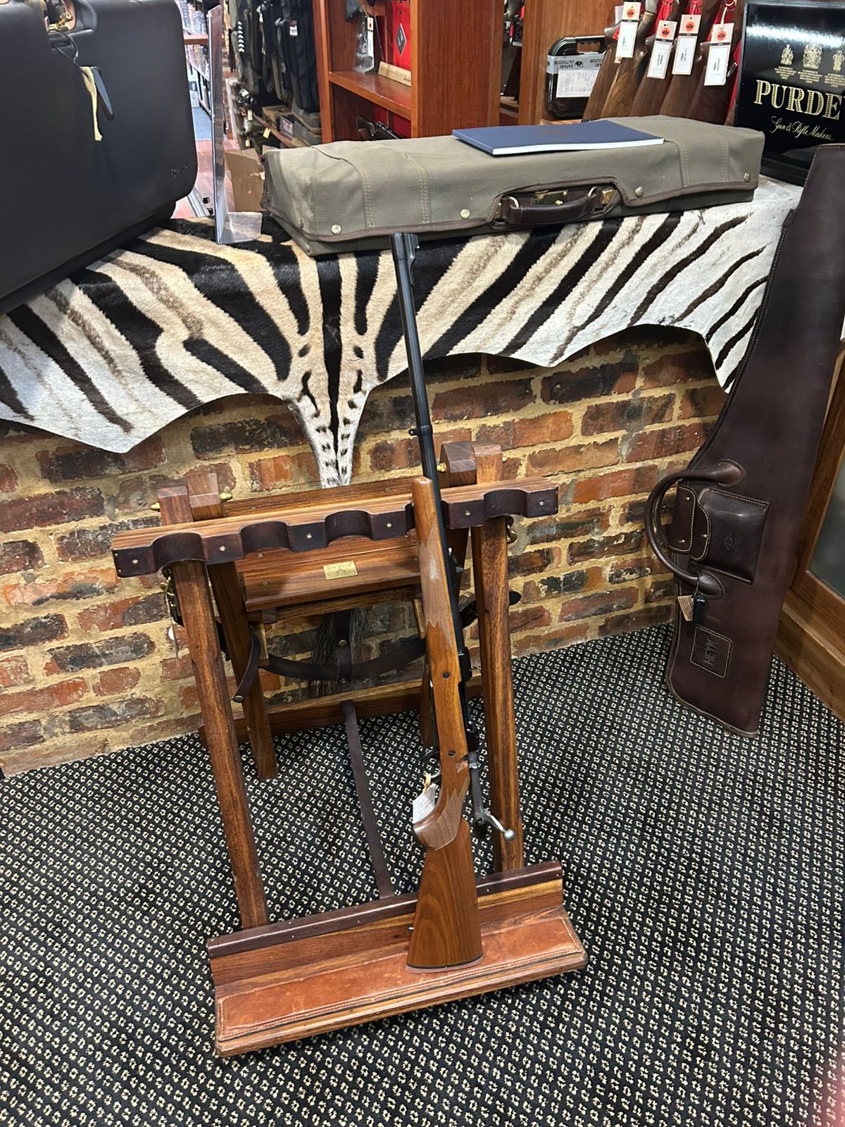 375 Ruger M77 Hawkey Africa LH